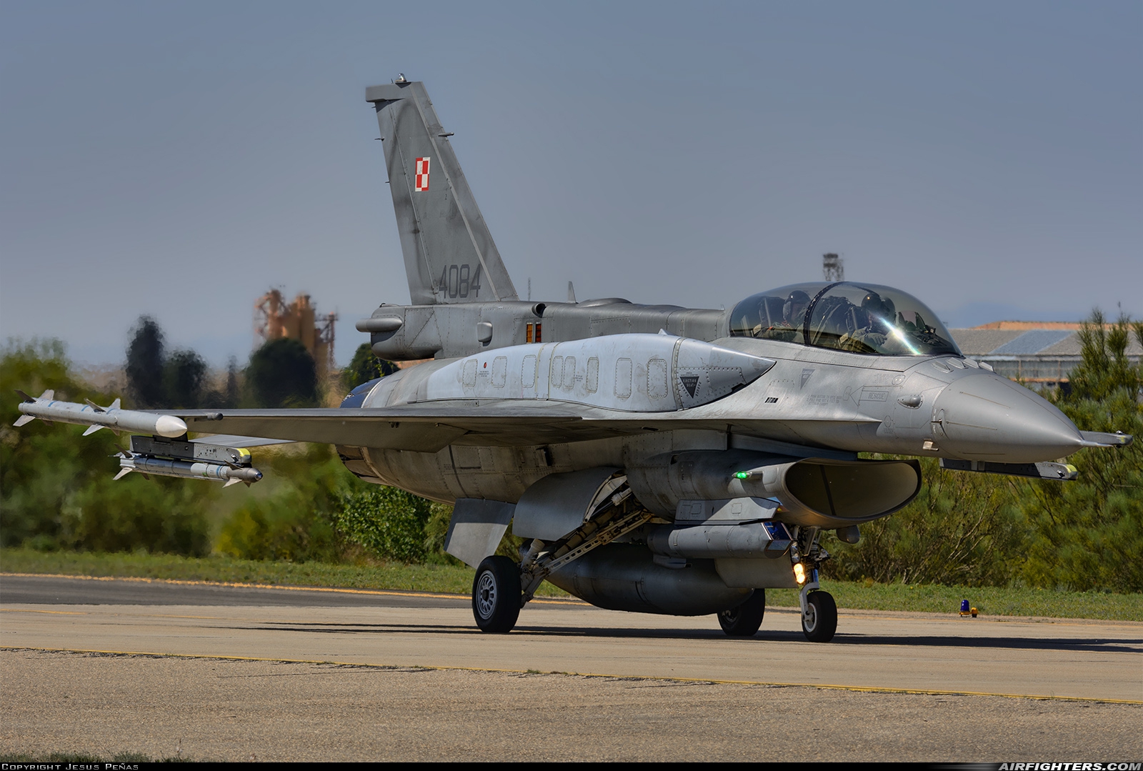 Poland - Air Force General Dynamics F-16D Fighting Falcon 4084 at Zaragoza (ZAZ / LEZG), Spain