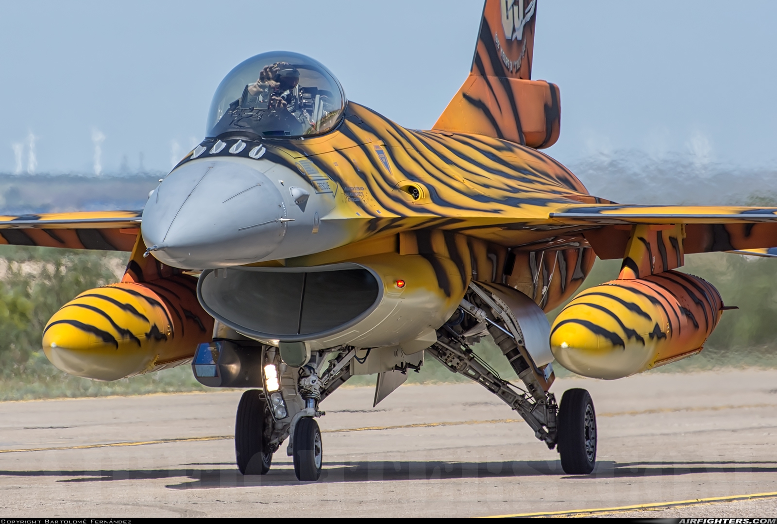 Belgium - Air Force General Dynamics F-16AM Fighting Falcon FA-77 at Zaragoza (ZAZ / LEZG), Spain