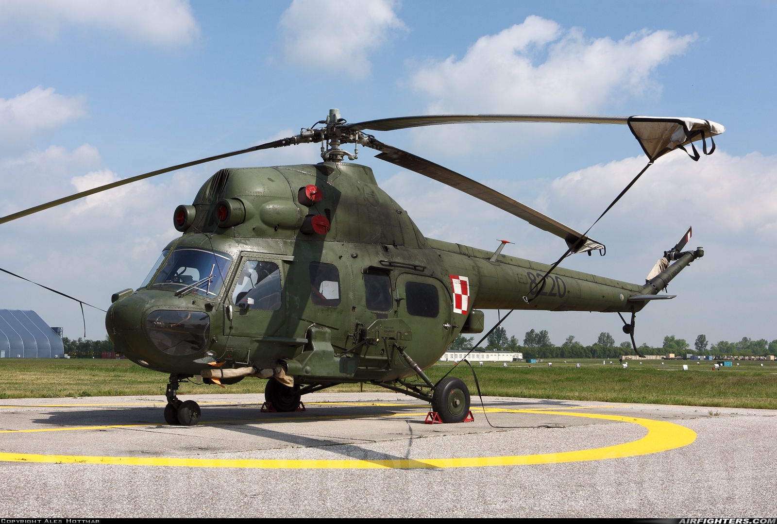 Poland - Army Mil Mi-2URP-G 8220 at Inowroclaw (- Latkowo) (EPIN / EPIR), Poland