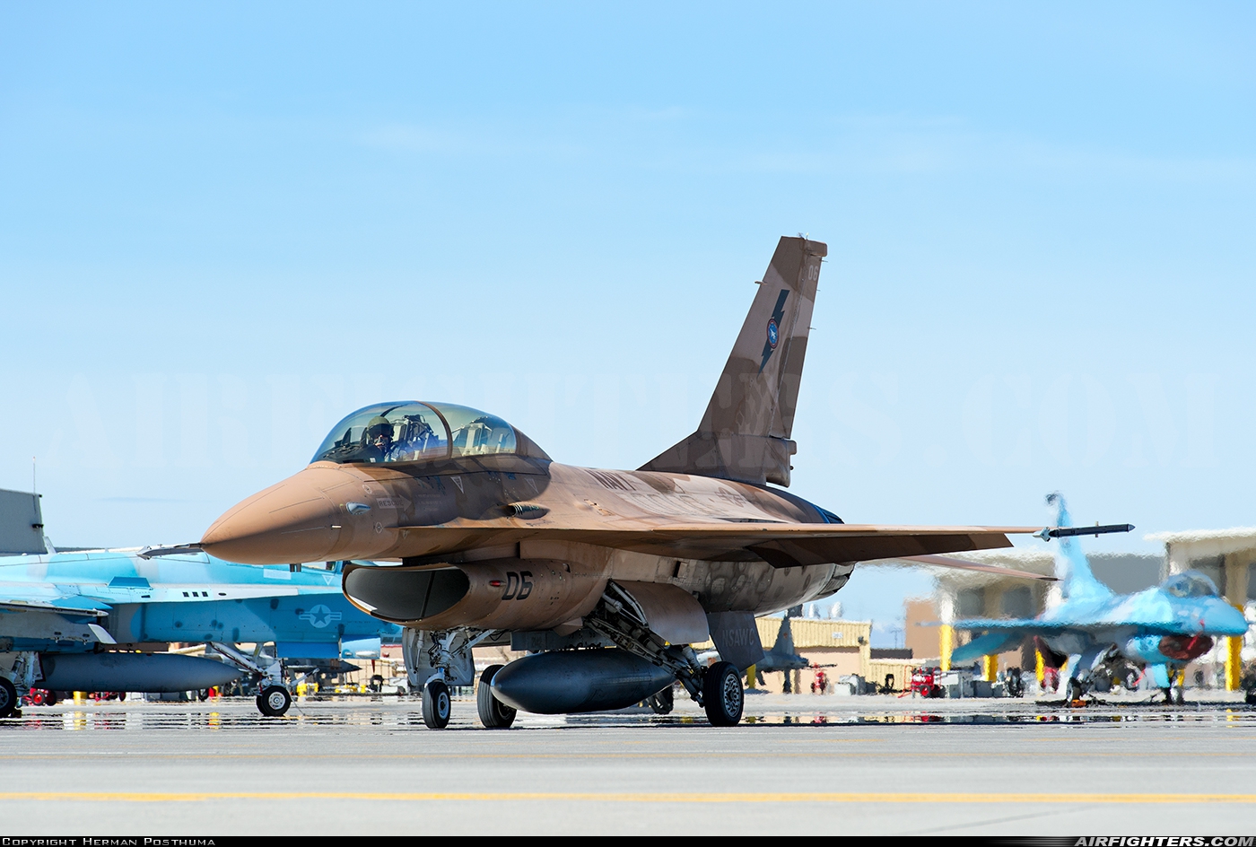 USA - Navy General Dynamics F-16B Fighting Falcon 920460 at Las Vegas - Nellis AFB (LSV / KLSV), USA