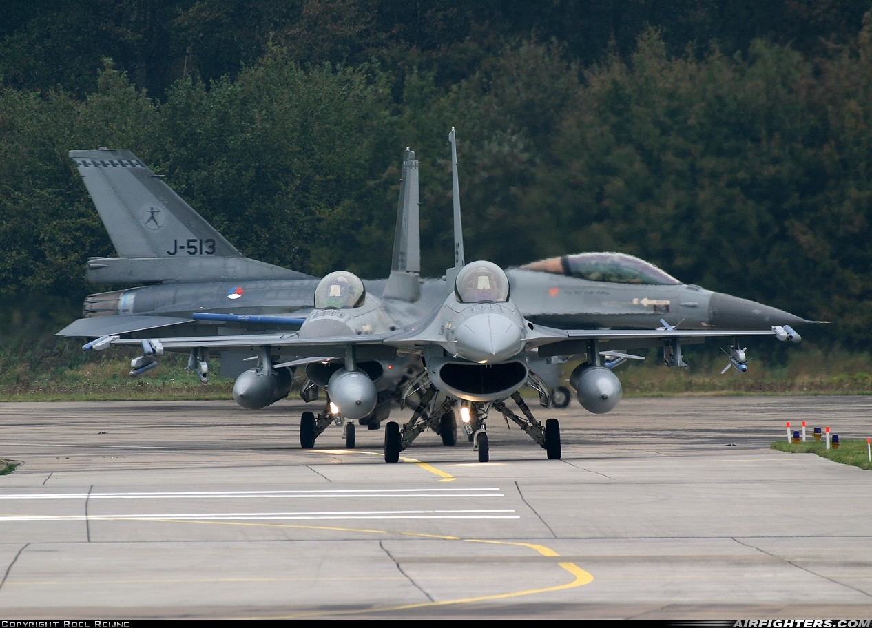 Netherlands - Air Force General Dynamics F-16AM Fighting Falcon J-513 at Enschede - Twenthe (ENS / EHTW), Netherlands