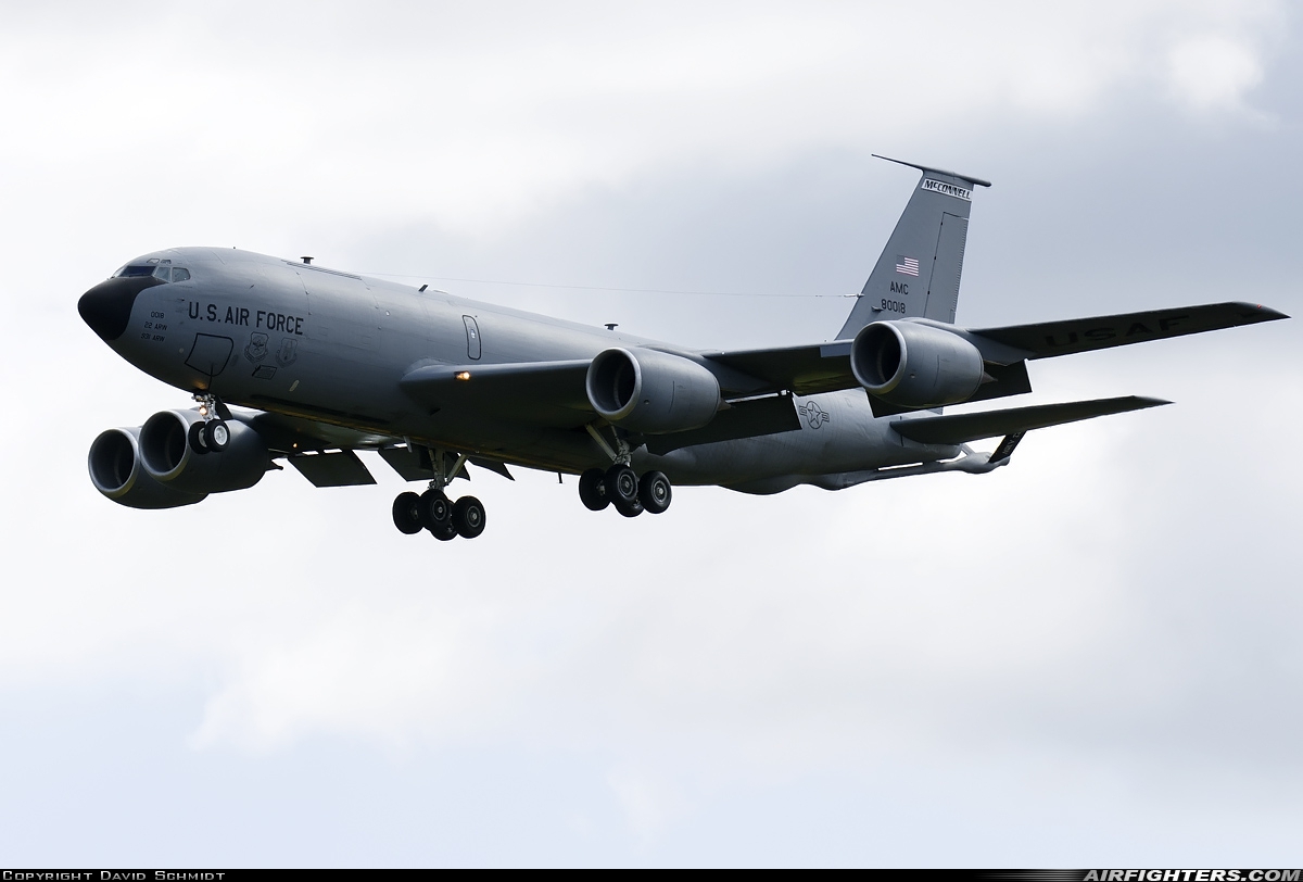 USA - Air Force Boeing KC-135R Stratotanker (717-148) 58-0018 at Mildenhall (MHZ / GXH / EGUN), UK