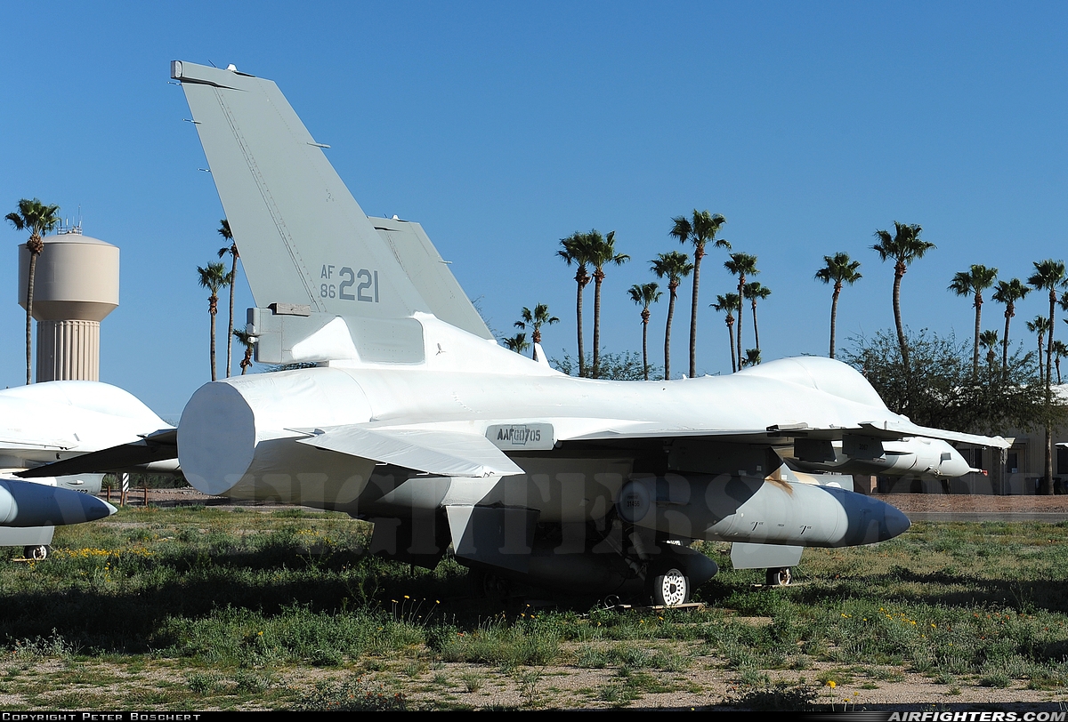 USA - Air Force General Dynamics F-16C Fighting Falcon 86-0221 at Tucson - Davis-Monthan AFB (DMA / KDMA), USA