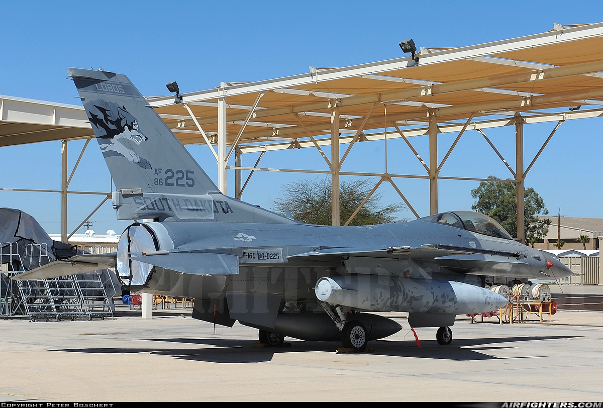 USA - Air Force General Dynamics F-16C Fighting Falcon 86-0225 at Tucson - Davis-Monthan AFB (DMA / KDMA), USA