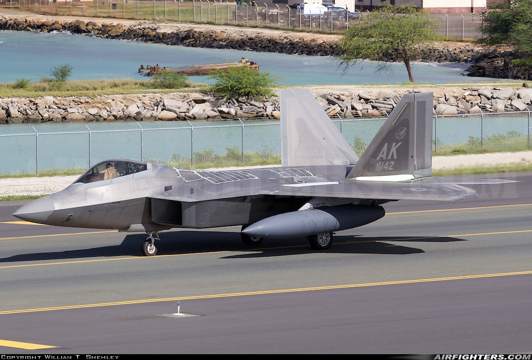 USA - Air Force Lockheed Martin F-22A Raptor 07-4142 at Honolulu - Int. / Hickam AFB (HNL / HIK / PHNL / PHIK), USA