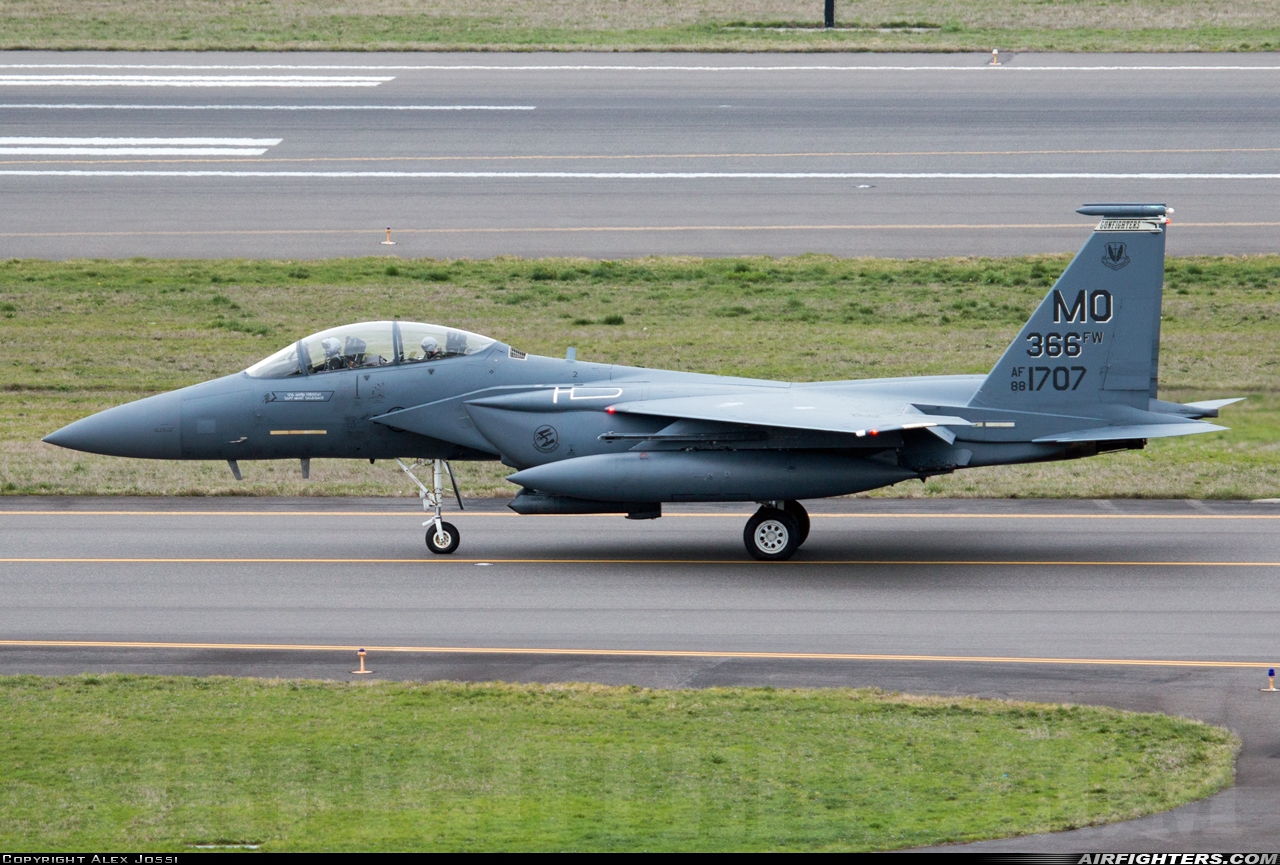 USA - Air Force McDonnell Douglas F-15E Strike Eagle 88-1707 at Portland - Int. (PDX / KPDX), USA