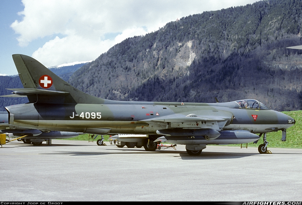 Switzerland - Air Force Hawker Hunter F58 J-4095 at Interlaken (LSMI), Switzerland