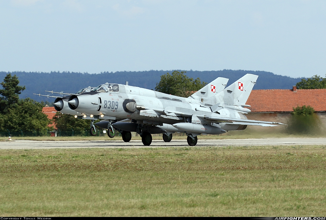 Poland - Air Force Sukhoi Su-22M4 Fitter-K 8309 at Namest nad Oslavou (LKNA), Czech Republic