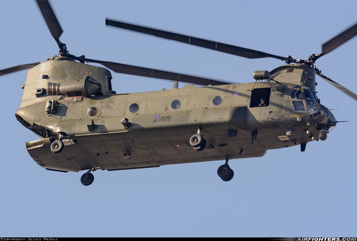 UK - Air Force Boeing Vertol Chinook HC4 (CH-47D) ZA711 at Gibraltar - North Front (GIB / LXGB), Gibraltar