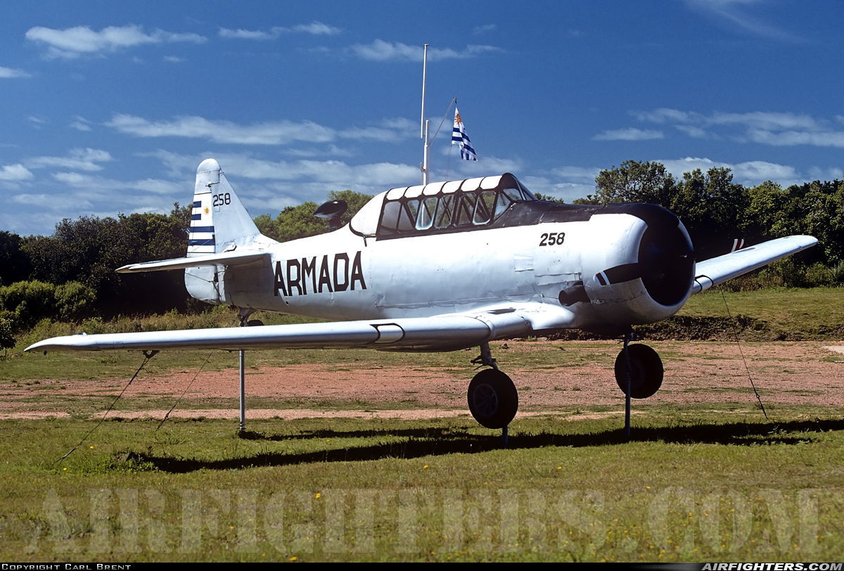 Uruguay - Navy North American SNJ-4 Texan 256 at Laguna del Sauce (PDP / SULS), Uruguay