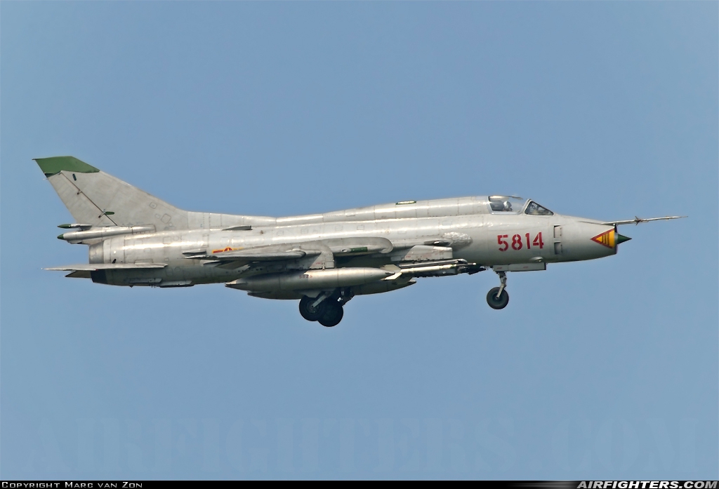 Vietnam - Air Force Sukhoi Su-22M3 5814 at Hanoi - Noi Bai (HAN / VVNB), Vietnam
