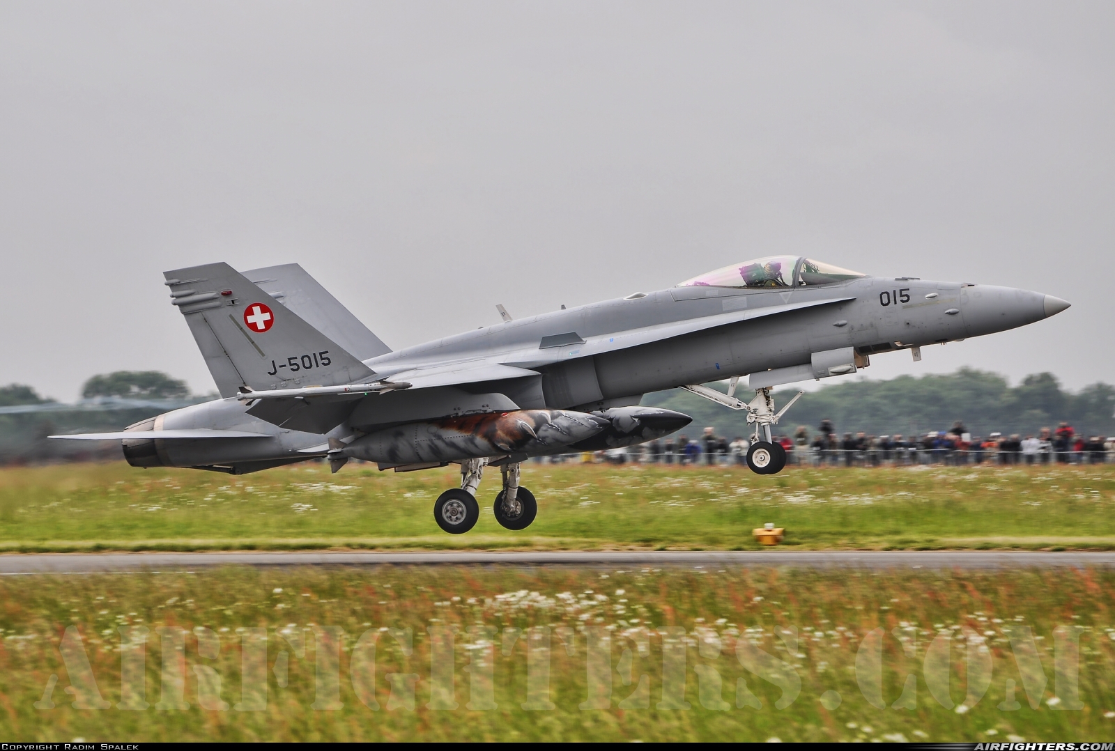 Switzerland - Air Force McDonnell Douglas F/A-18C Hornet J-5015 at Cambrai - Epinoy (LFQI), France