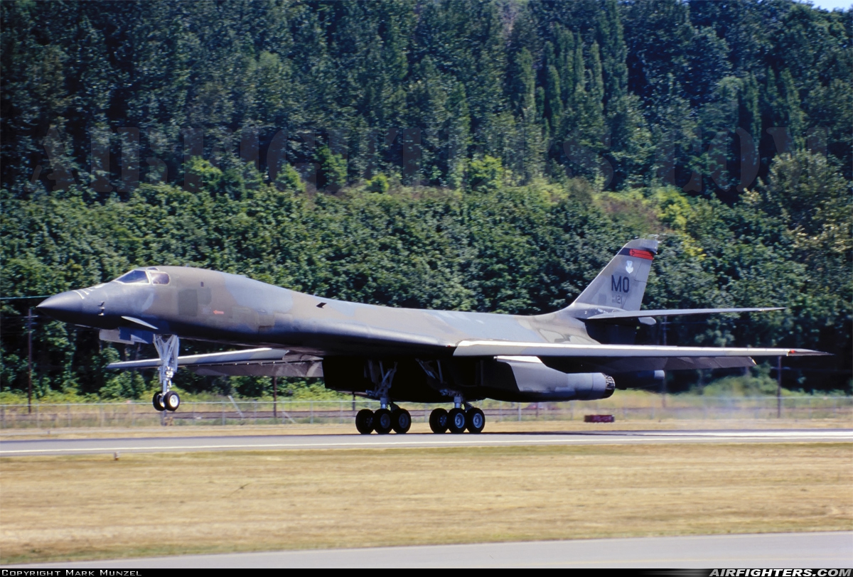 USA - Air Force Rockwell B-1B Lancer 86-0121 at Seattle - Boeing Field / King County Int. (BFI / KBFI), USA