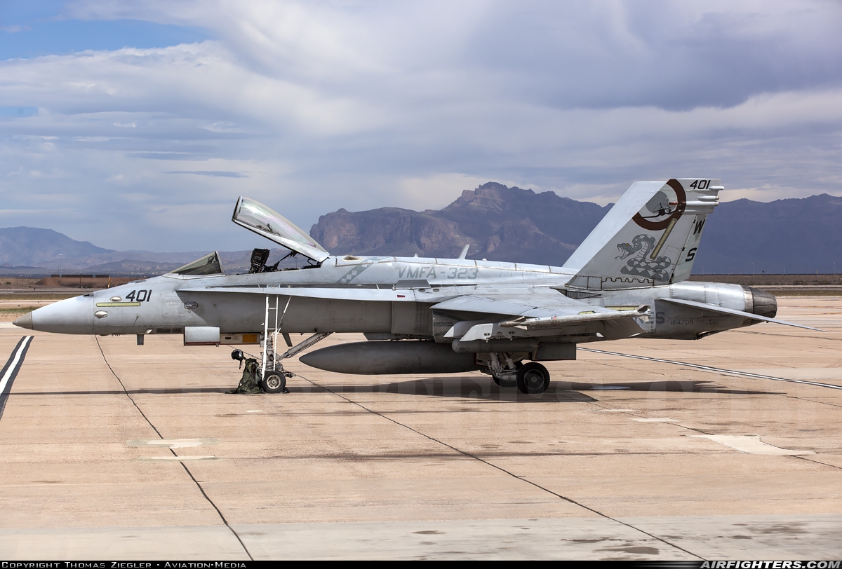 USA - Marines McDonnell Douglas F/A-18C Hornet 164709 at Phoenix (Chandler) - Williams Gateway (AFB) (CHD / IWA / KIWA), USA