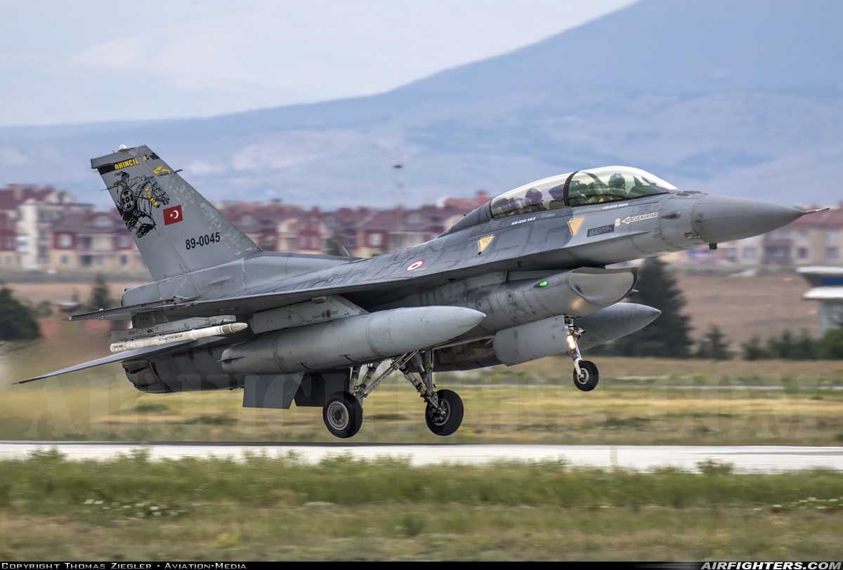 Türkiye - Air Force General Dynamics F-16D Fighting Falcon 89-0045 at Konya (KYA / LTAN), Türkiye