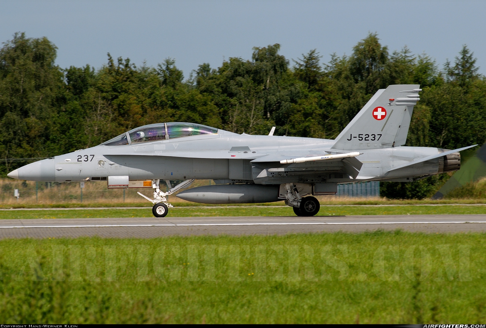 Switzerland - Air Force McDonnell Douglas F/A-18D Hornet J-5237 at Wittmundhafen (Wittmund) (ETNT), Germany