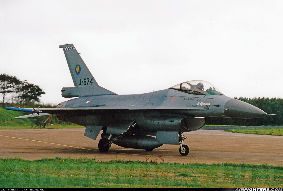 Netherlands - Air Force General Dynamics F-16A Fighting Falcon J-874 at Leeuwarden (LWR / EHLW), Netherlands