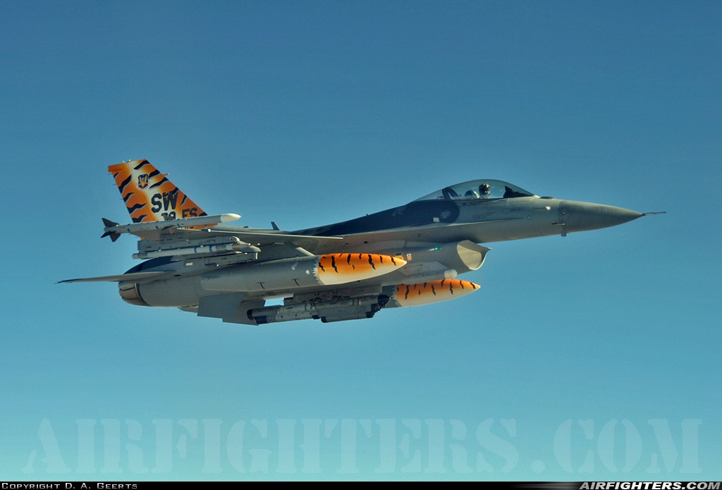 USA - Air Force General Dynamics F-16C Fighting Falcon 91-0379 at In Flight, USA