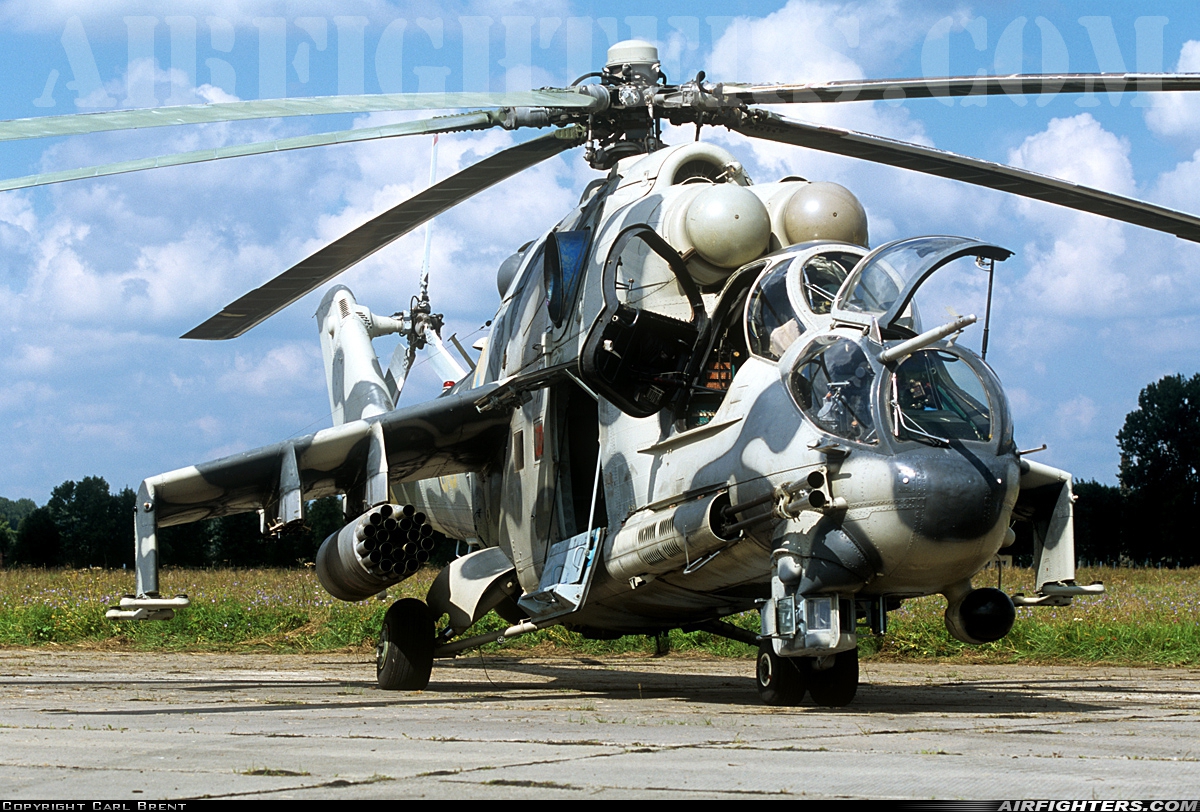 Ukraine - Army Aviation Mil Mi-35 (Mi-24V)  at Nowy Kalinov, Ukraine