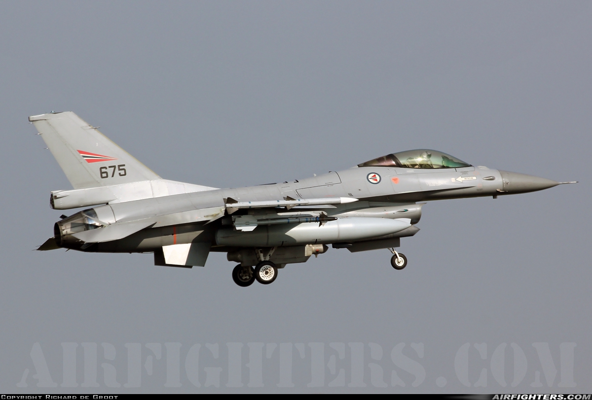 Norway - Air Force General Dynamics F-16AM Fighting Falcon 675 at Leeuwarden (LWR / EHLW), Netherlands