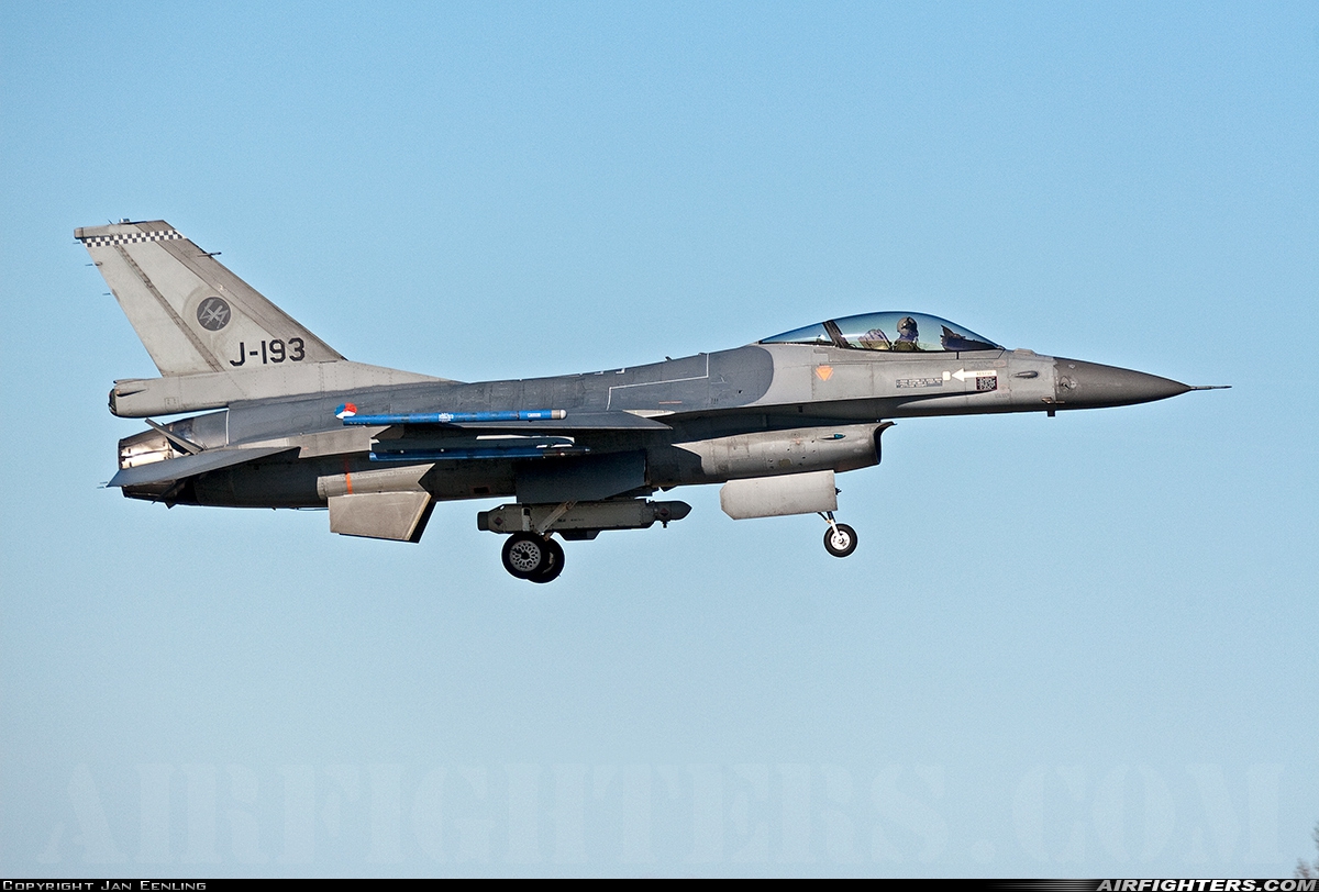 Netherlands - Air Force General Dynamics F-16AM Fighting Falcon J-193 at Leeuwarden (LWR / EHLW), Netherlands