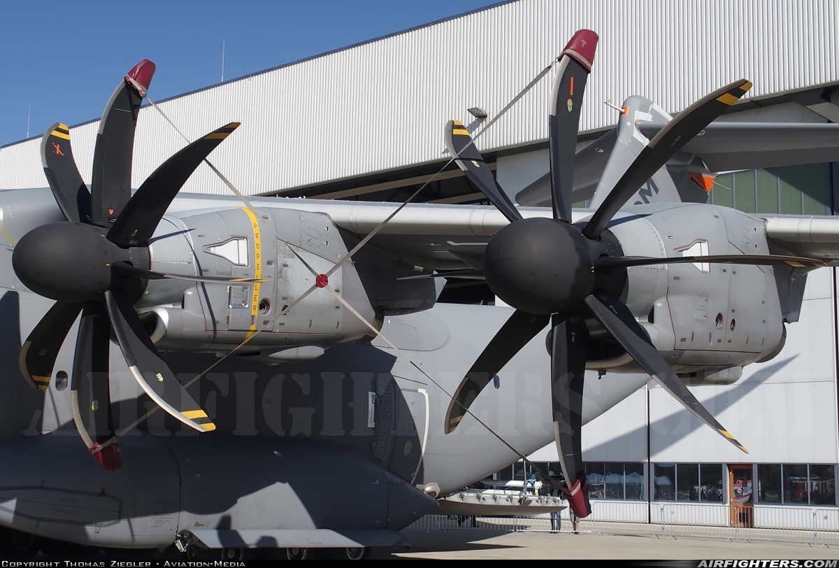 Company Owned - Airbus Airbus A400M Grizzly EC-404 at Ingolstadt - Manching (ETSI), Germany
