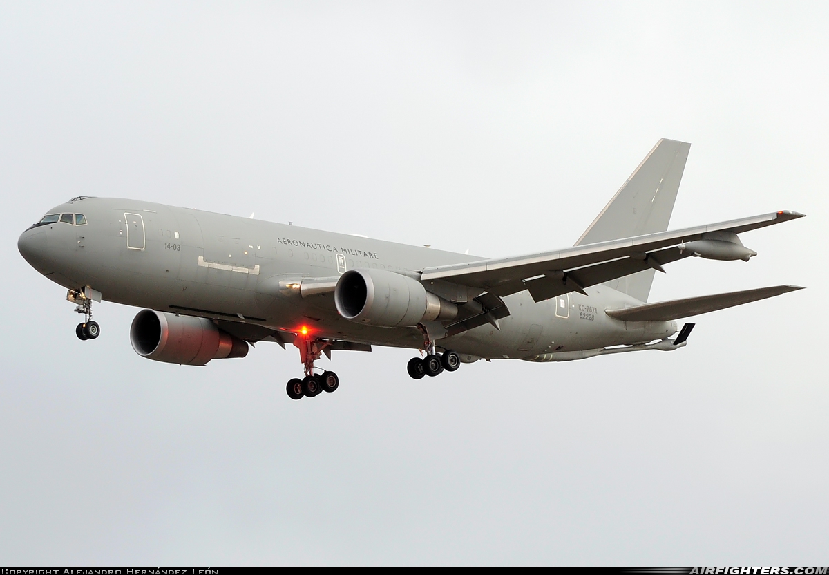 Italy - Air Force Boeing KC-767A (767-2EY/ER) MM62228 at Gran Canaria (- Las Palmas / Gando) (LPA / GCLP), Spain