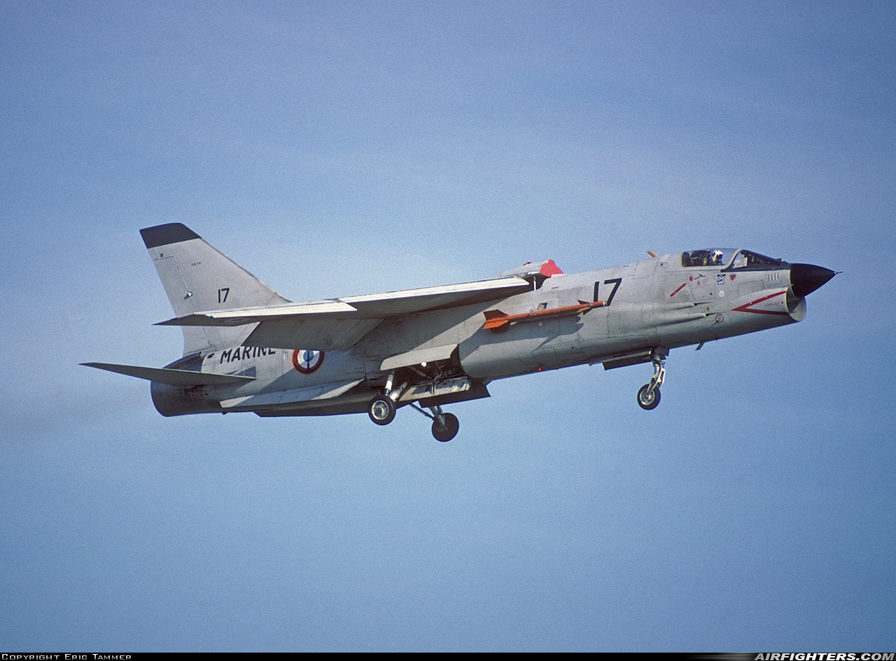 France - Navy Vought F-8E(FN) Crusader 17 at Tours - St. Symphorien (TUF / LFOT), France