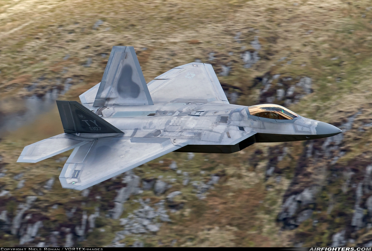 USA - Air Force Lockheed Martin F-22A Raptor 05-4107 at Off-Airport - Machynlleth Loop Area, UK