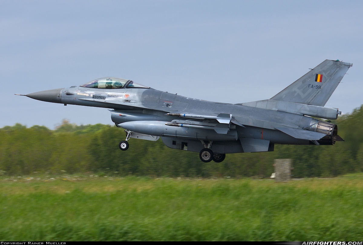 Belgium - Air Force General Dynamics F-16AM Fighting Falcon FA-98 at Florennes (EBFS), Belgium