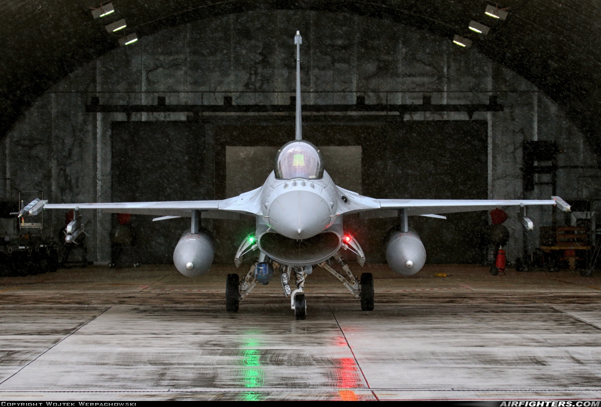 Poland - Air Force General Dynamics F-16C Fighting Falcon 4074 at Lask (EPLK), Poland