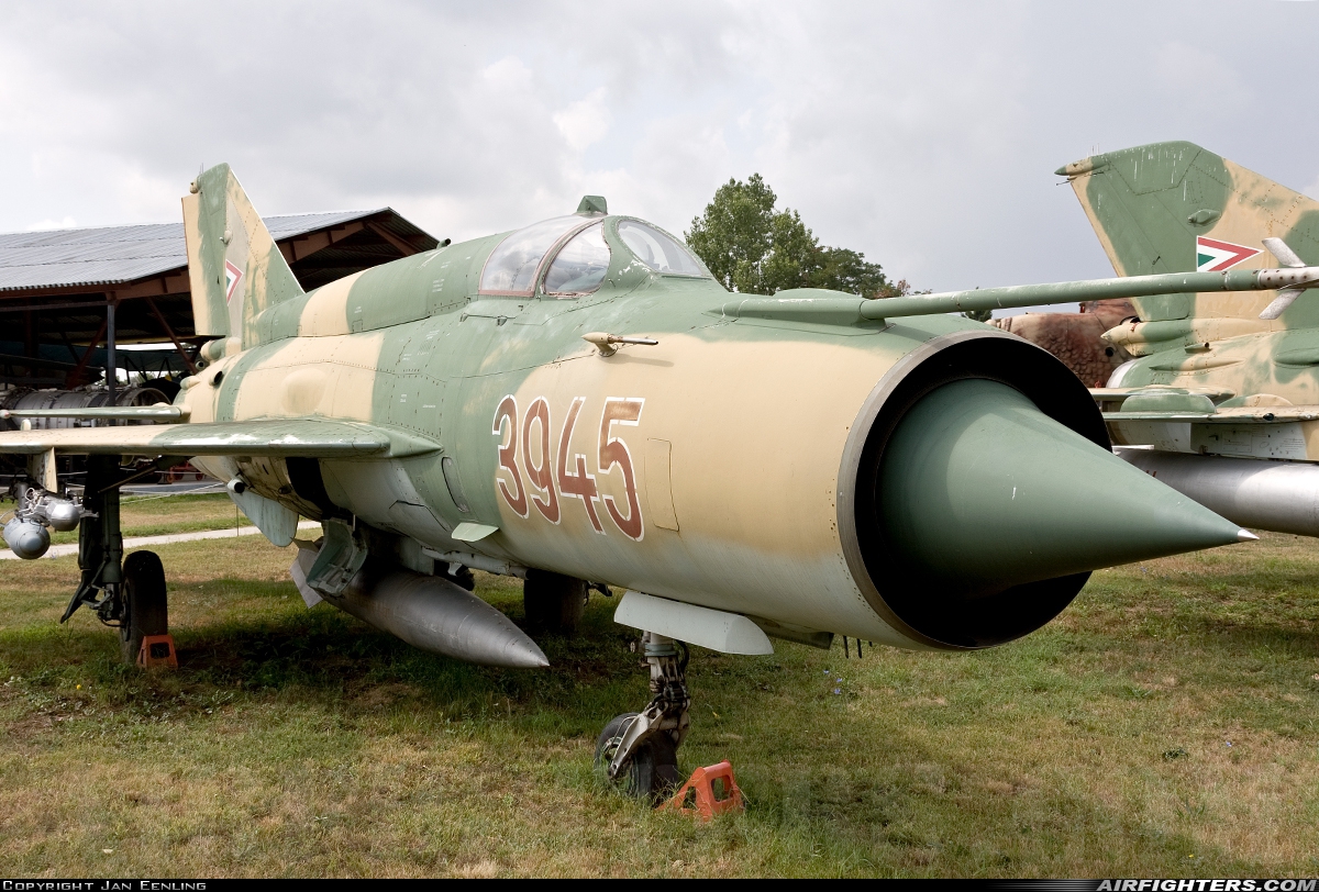 Hungary - Air Force Mikoyan-Gurevich MiG-21bis LASUR 3945 at Szolnok (LHSN), Hungary