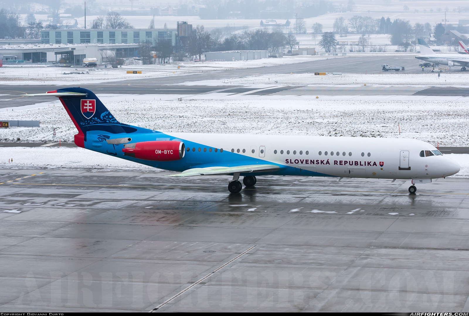 Slovakia - Government Fokker 100  (F-28-0100) OM-BYC at Zurich (- Kloten) (ZRH / LSZH), Switzerland