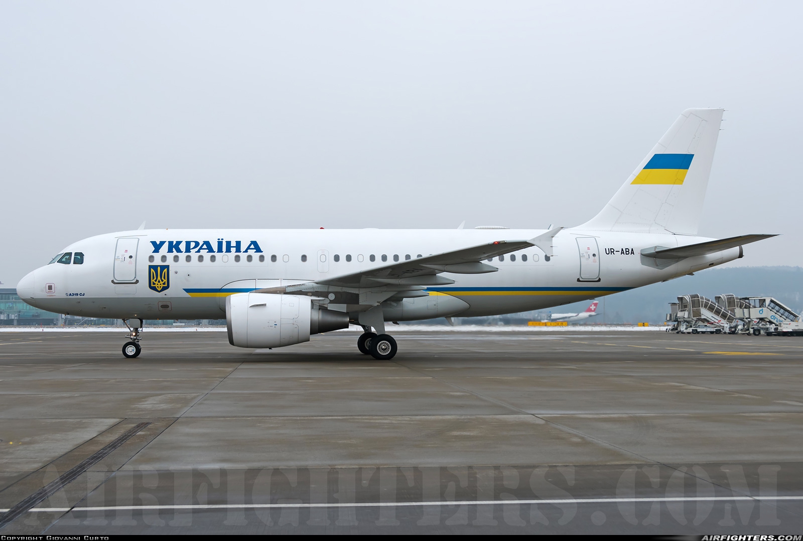 Ukraine - Government Airbus A319-115 CJ UR-ABA at Zurich (- Kloten) (ZRH / LSZH), Switzerland