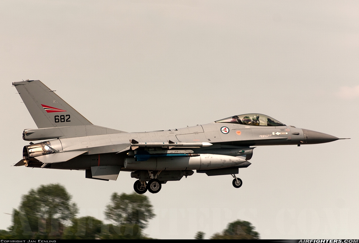 Norway - Air Force General Dynamics F-16AM Fighting Falcon 682 at Leeuwarden (LWR / EHLW), Netherlands