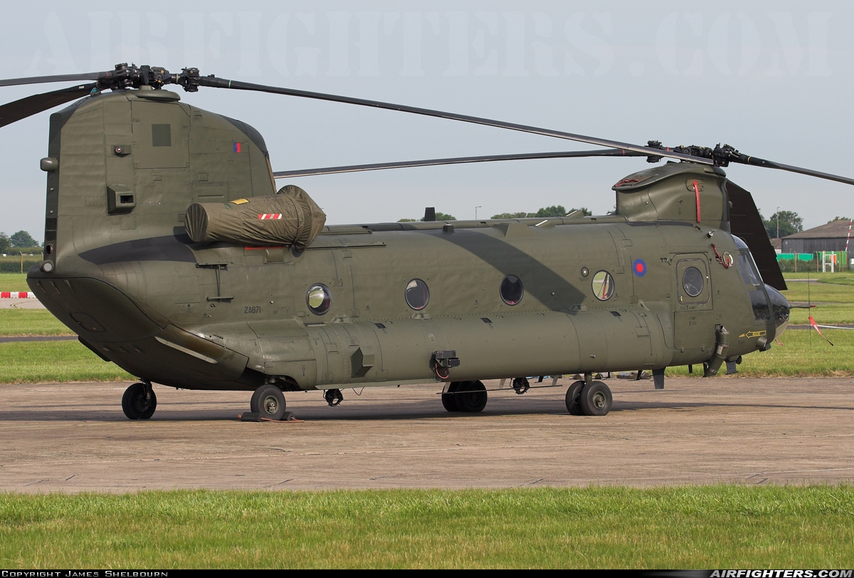 UK - Air Force Boeing Vertol Chinook HC2 (CH-47D) ZA671 at Waddington (WTN / EGXW), UK