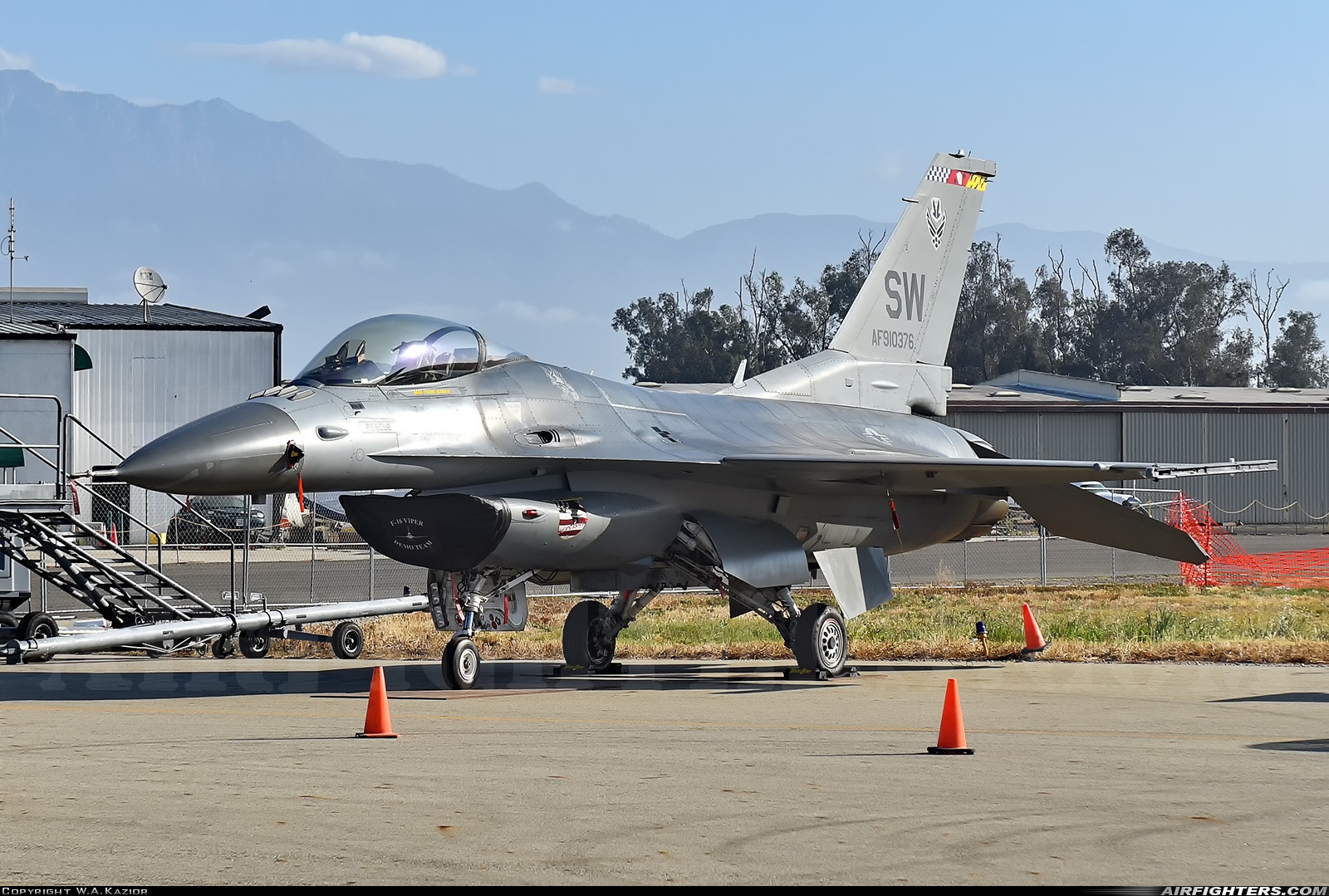 USA - Air Force General Dynamics F-16C Fighting Falcon 91-0376 at Chino (CNO), USA
