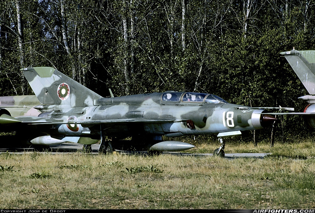Bulgaria - Air Force Mikoyan-Gurevich MiG-21UM 18 at Graf Ignatievo (LBPG), Bulgaria