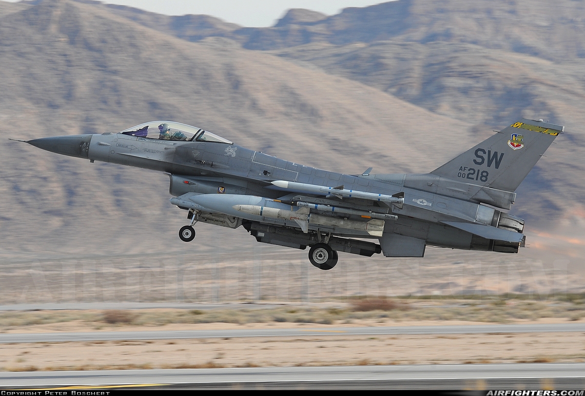 USA - Air Force General Dynamics F-16C Fighting Falcon 00-0218 at Las Vegas - Nellis AFB (LSV / KLSV), USA