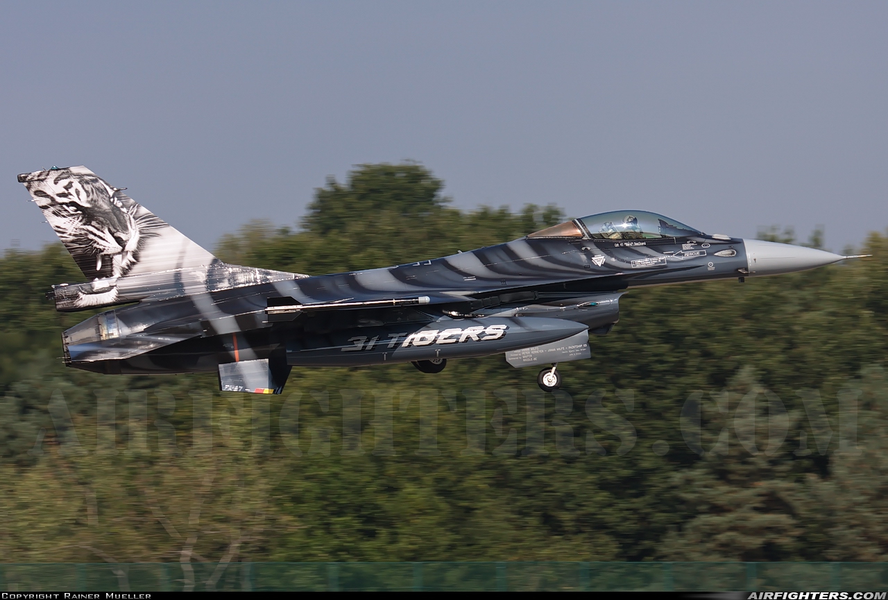 Belgium - Air Force General Dynamics F-16AM Fighting Falcon FA-87 at Kleine Brogel (EBBL), Belgium
