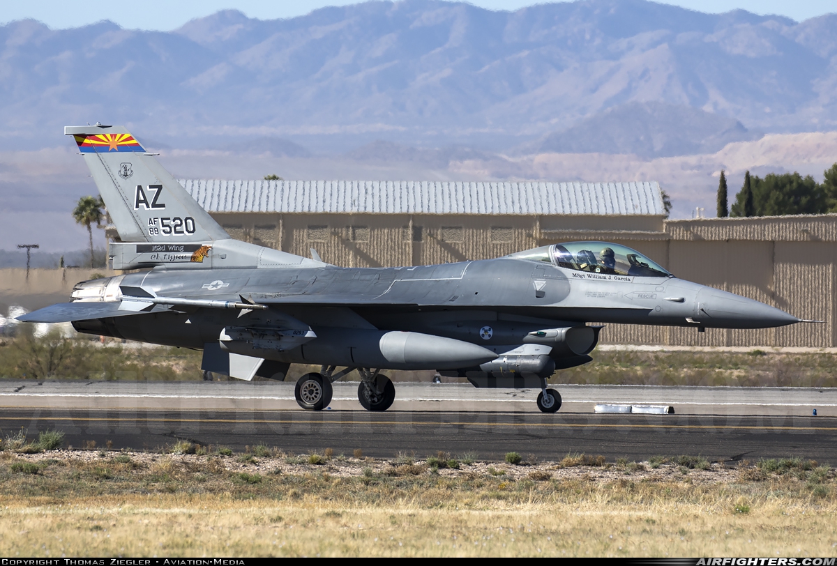 USA - Air Force General Dynamics F-16C Fighting Falcon 88-0520 at Tucson - Int. (TUS / KTUS), USA