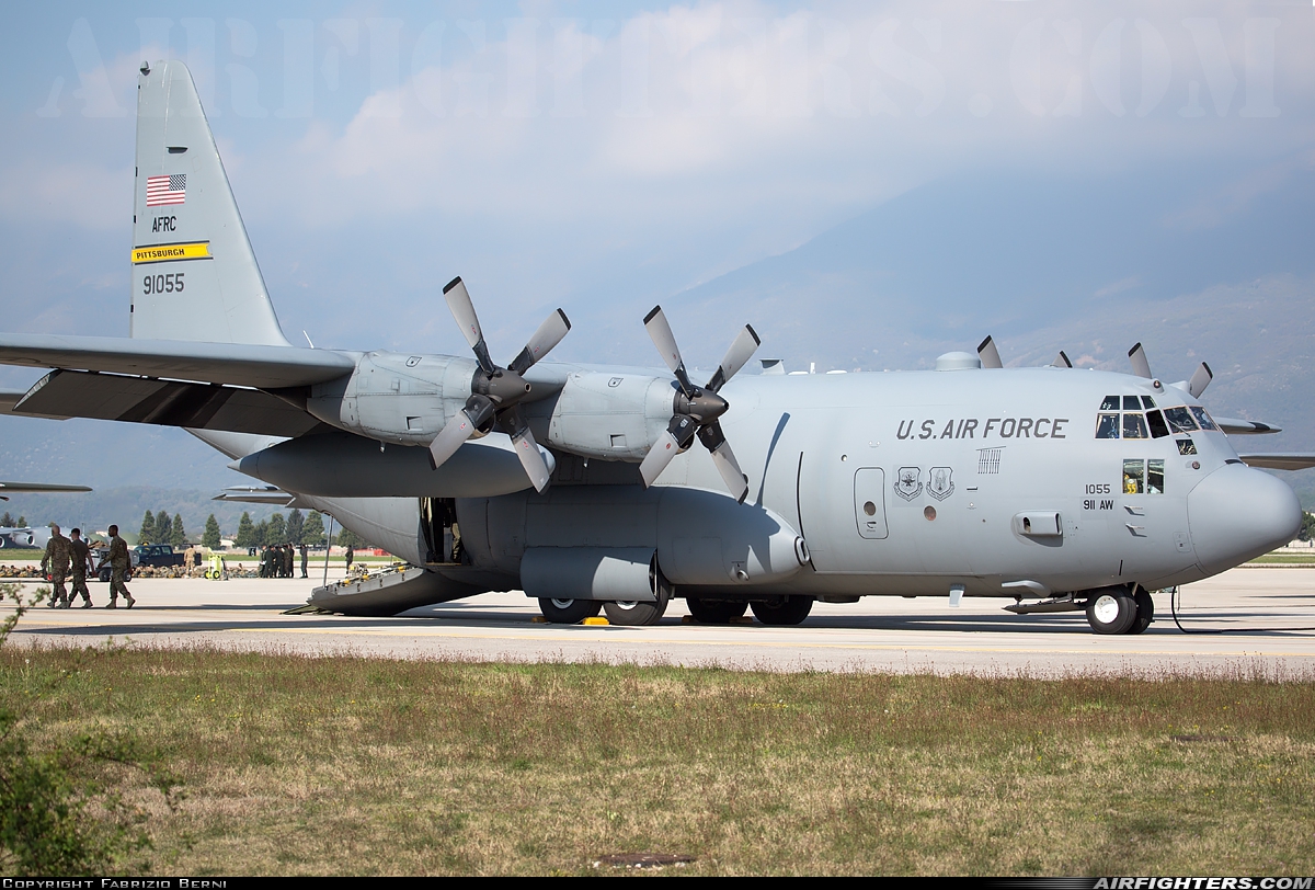 USA - Air Force Lockheed C-130H Hercules (L-382) 89-1055 at Aviano (- Pagliano e Gori) (AVB / LIPA), Italy