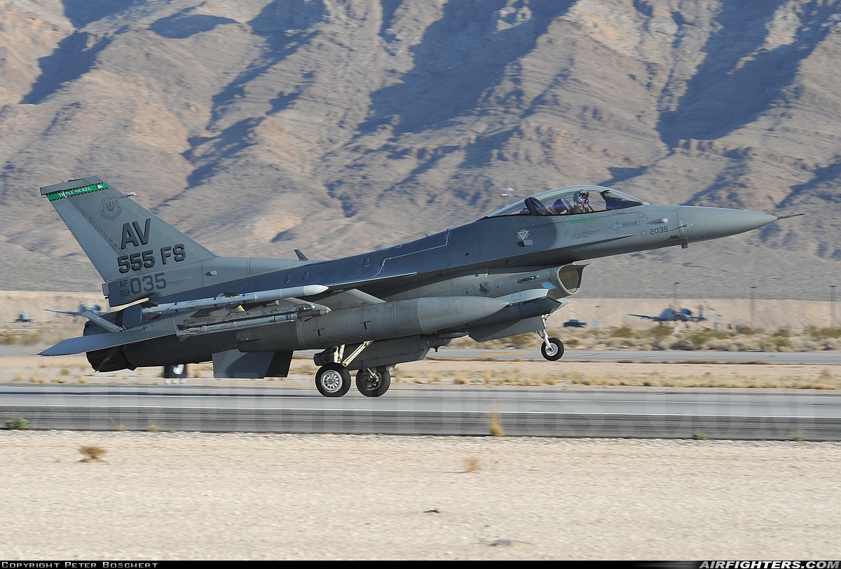 USA - Air Force General Dynamics F-16C Fighting Falcon 89-2035 at Las Vegas - Nellis AFB (LSV / KLSV), USA