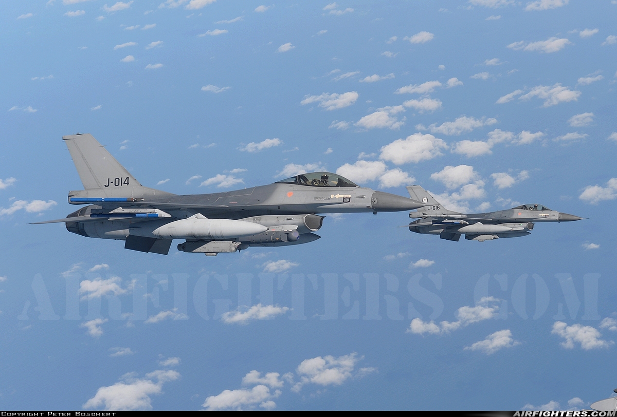 Netherlands - Air Force General Dynamics F-16AM Fighting Falcon J-014 at In Flight, Netherlands