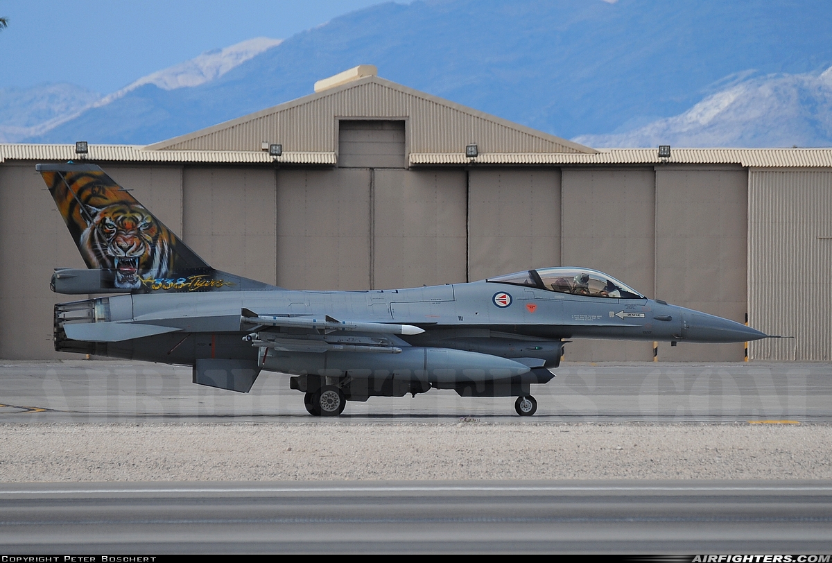 Norway - Air Force General Dynamics F-16AM Fighting Falcon 671 at Las Vegas - Nellis AFB (LSV / KLSV), USA
