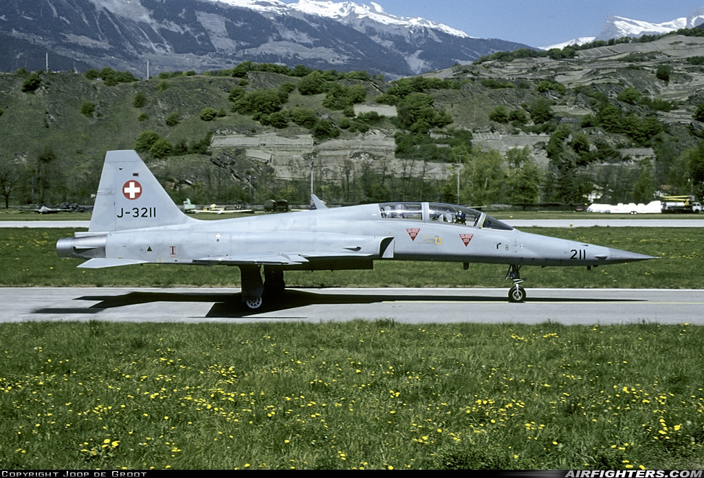 Switzerland - Air Force Northrop F-5F Tiger II J-3211 at Sion (- Sitten) (SIR / LSGS / LSMS), Switzerland