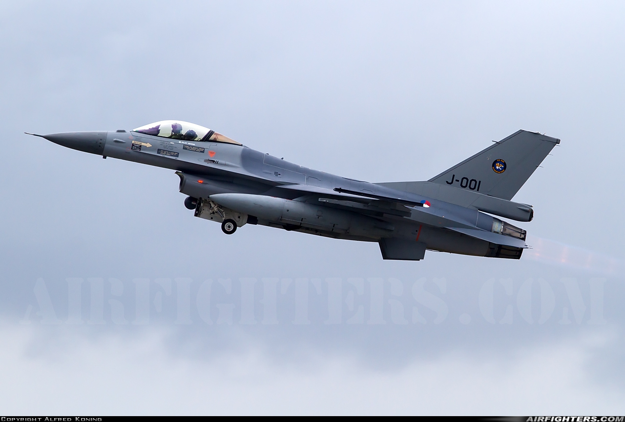 Netherlands - Air Force General Dynamics F-16AM Fighting Falcon J-001 at Landivisiau (LDV / LFRJ), France