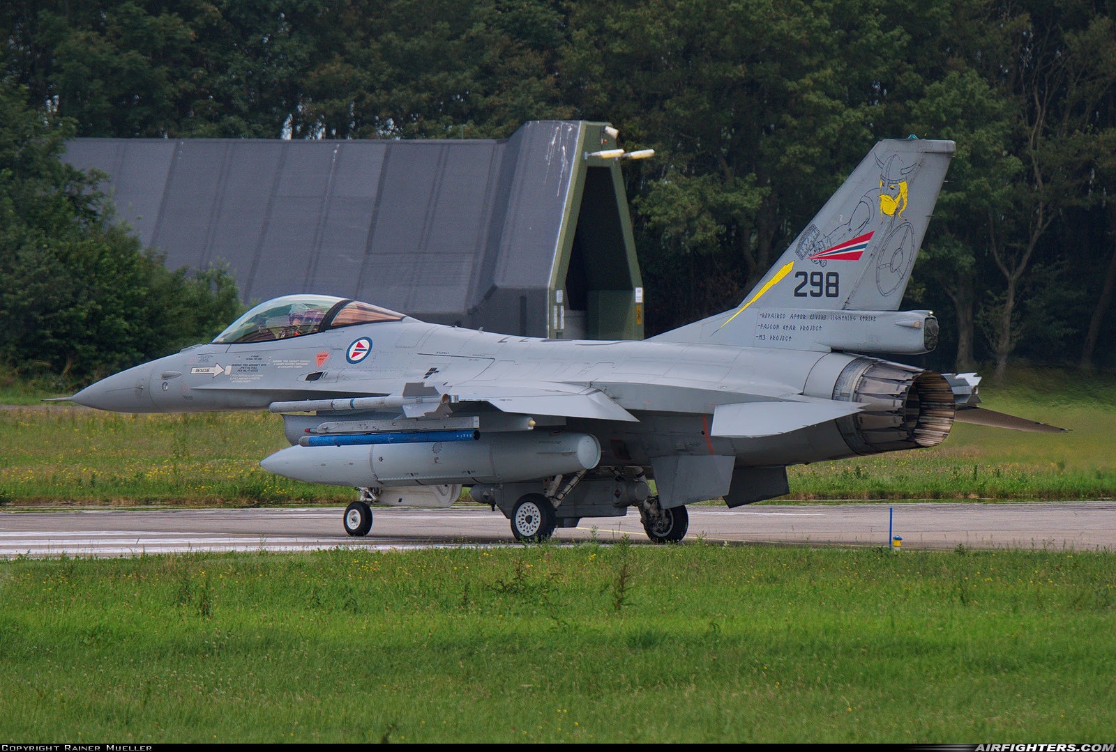 Norway - Air Force General Dynamics F-16AM Fighting Falcon 298 at Leeuwarden (LWR / EHLW), Netherlands