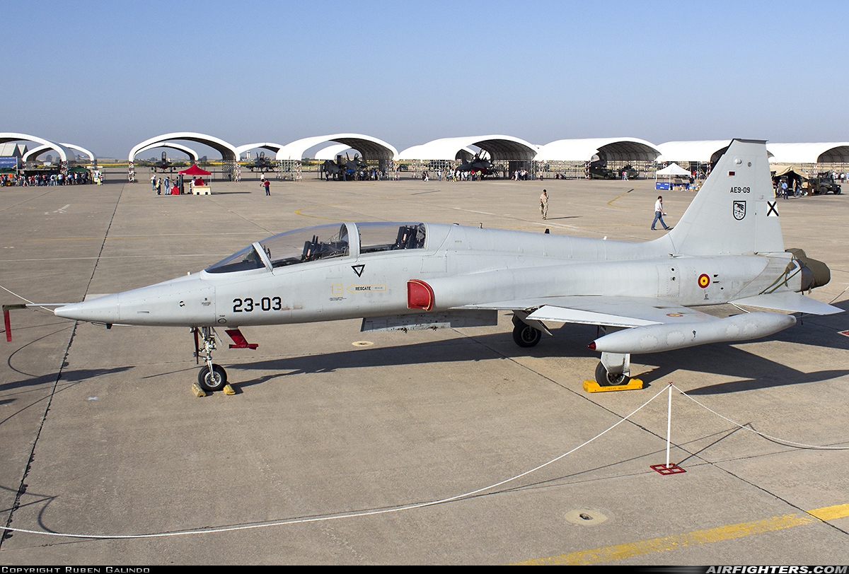 Spain - Air Force Northrop SF-5M Freedom Fighter AE.9-09 at Seville - Moron de la Frontera (OZP / LEMO), Spain