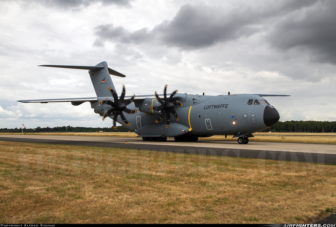 Germany - Air Force Airbus A400M-180 Atlas 54+04 at Geilenkirchen (GKE / ETNG), Germany